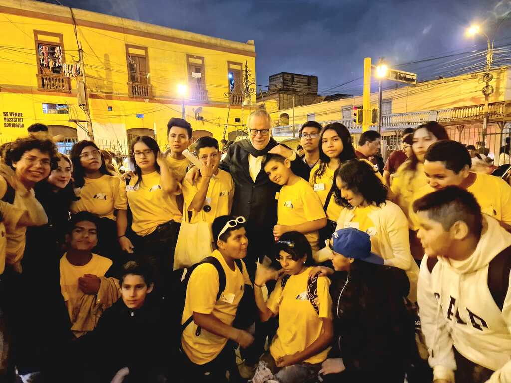 Andrea Riccardi's visit to Lima: Sant'Egidio in Peru, an expression of a happy Christianity, amidst economic crisis and popular faith